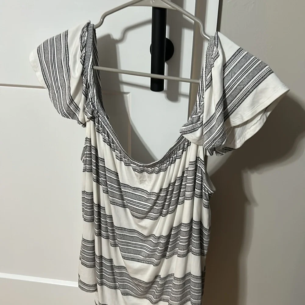 Women’s Top - Off Shoulder - Picture 4 of 4